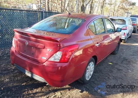 2015 Nissan Versa 1.6 Sv z USA, uszkodzony, nr VIN 3N1CN7AP0FL829233